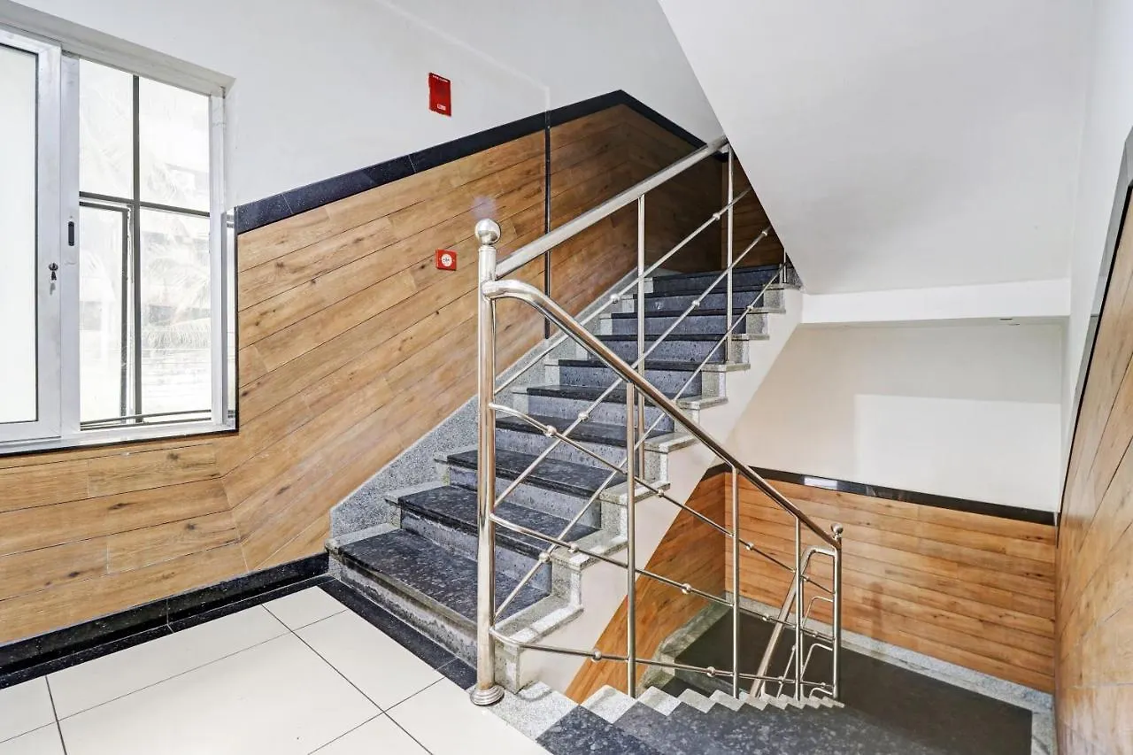 Oyo Townhouse 595 Majestic Inn Kochi